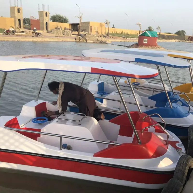 Fiberglass 4 Seat Normal Pedal boat